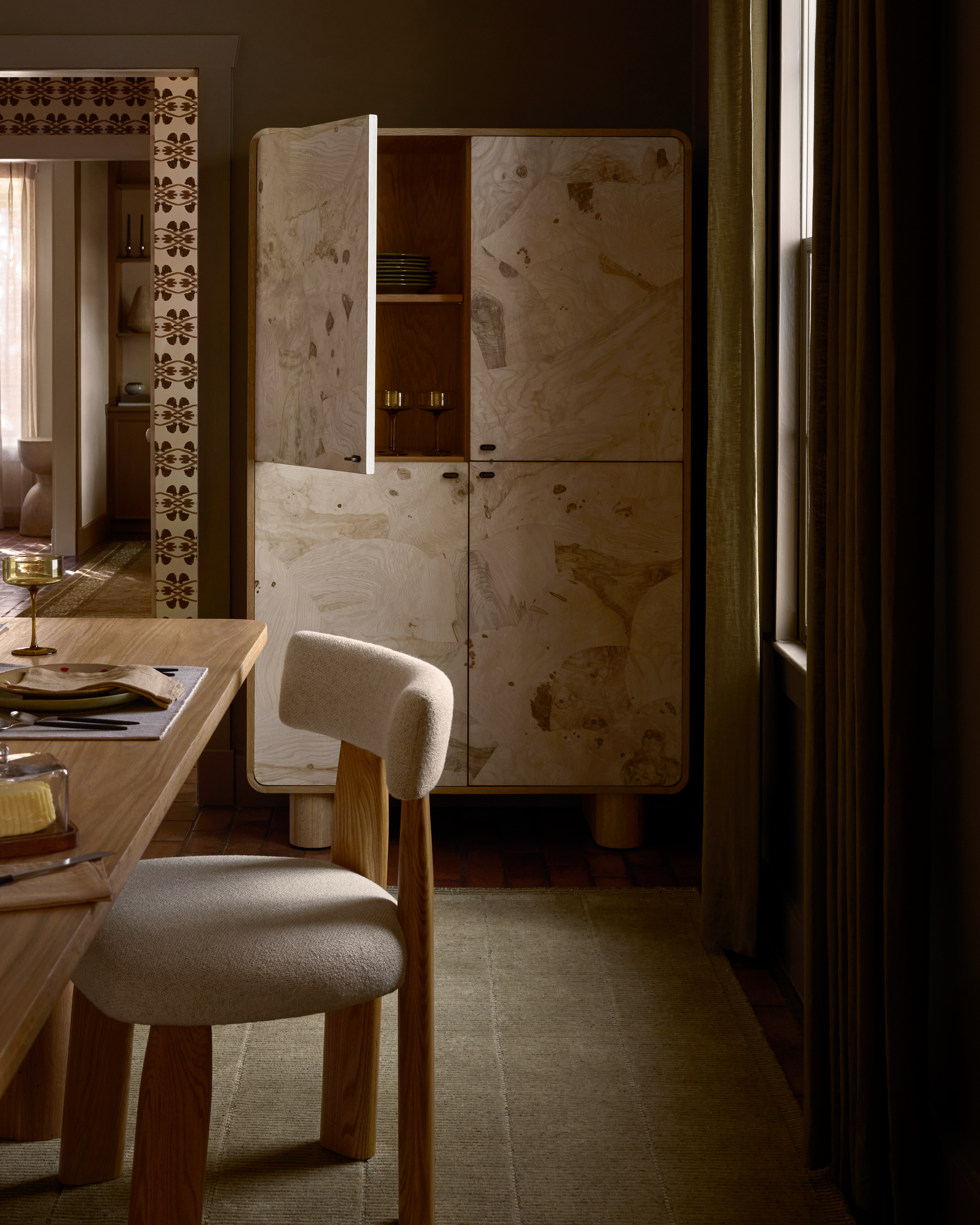 Osvaldo Cabinet | Joon Loloi