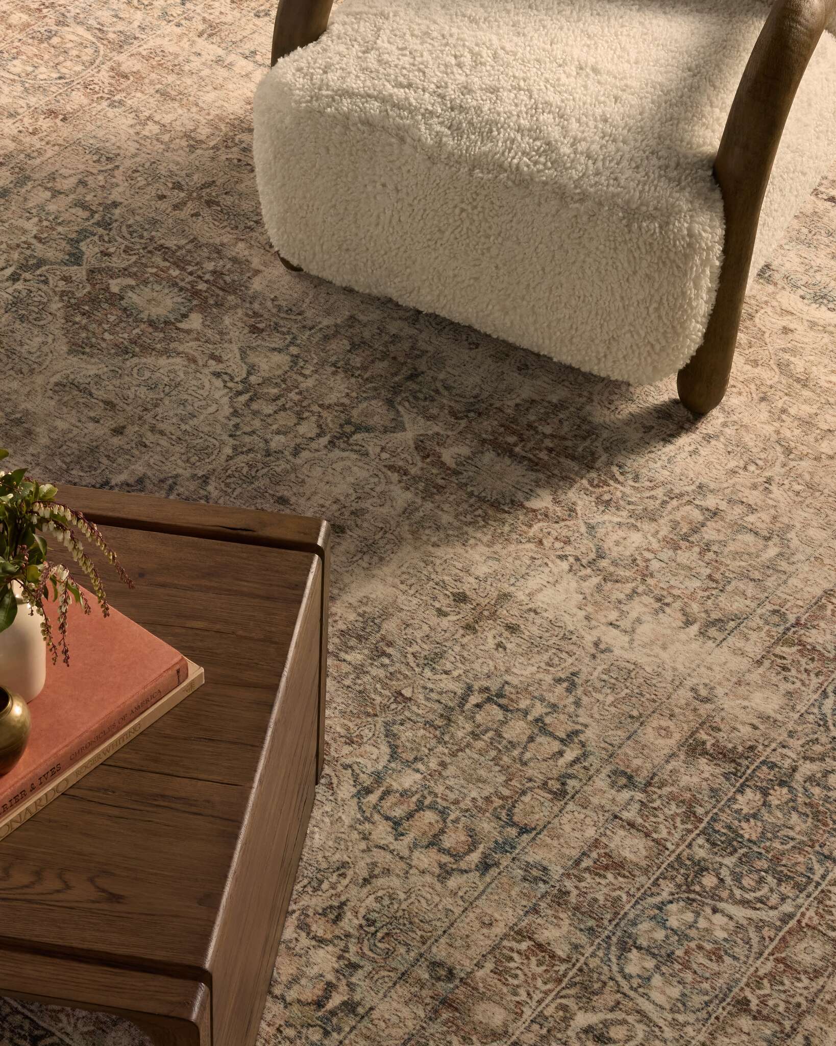 Cool_Light_Jalila_ClouPile_Pri