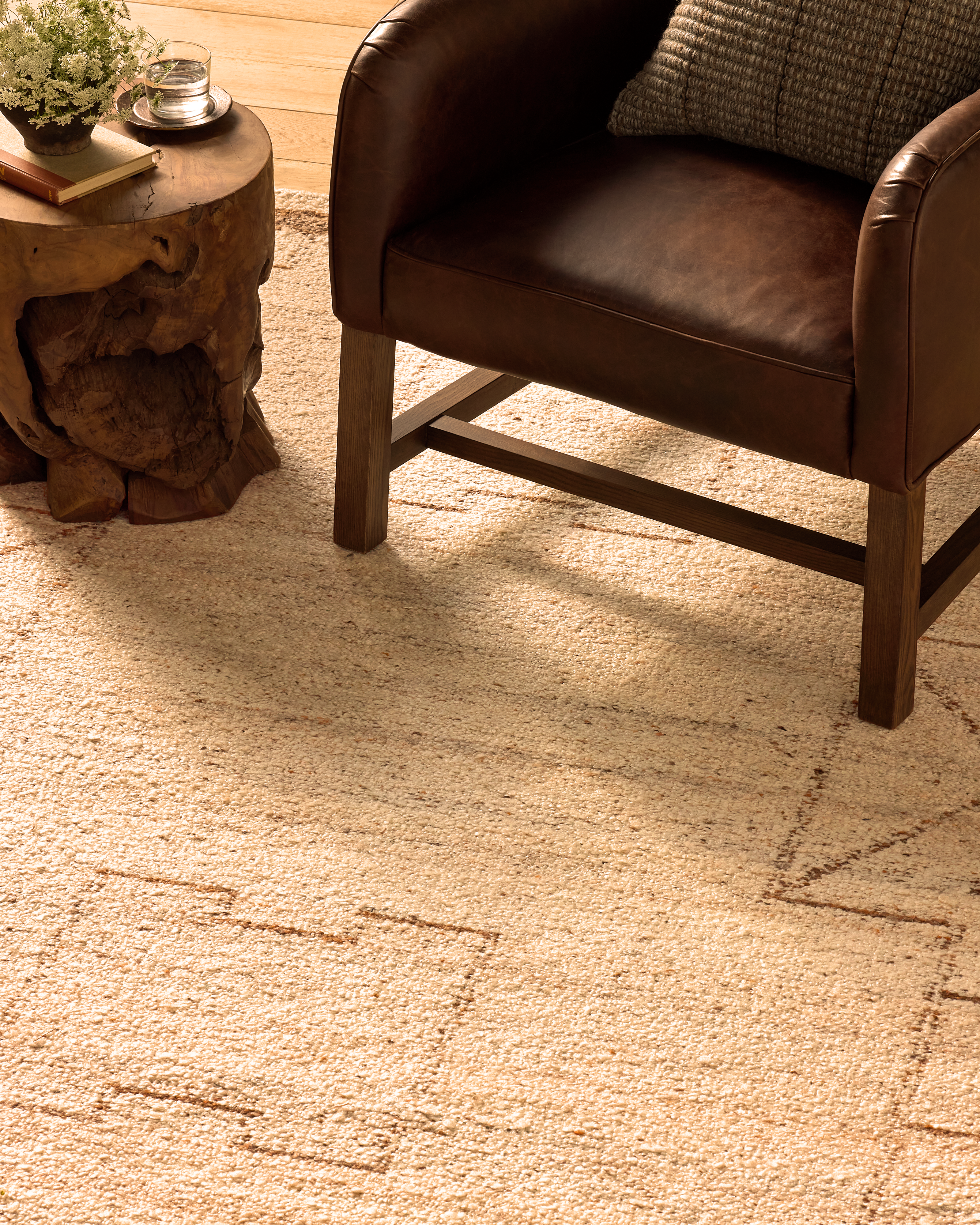 Warm_Light_Holmby_Rug_Ivory_Ba