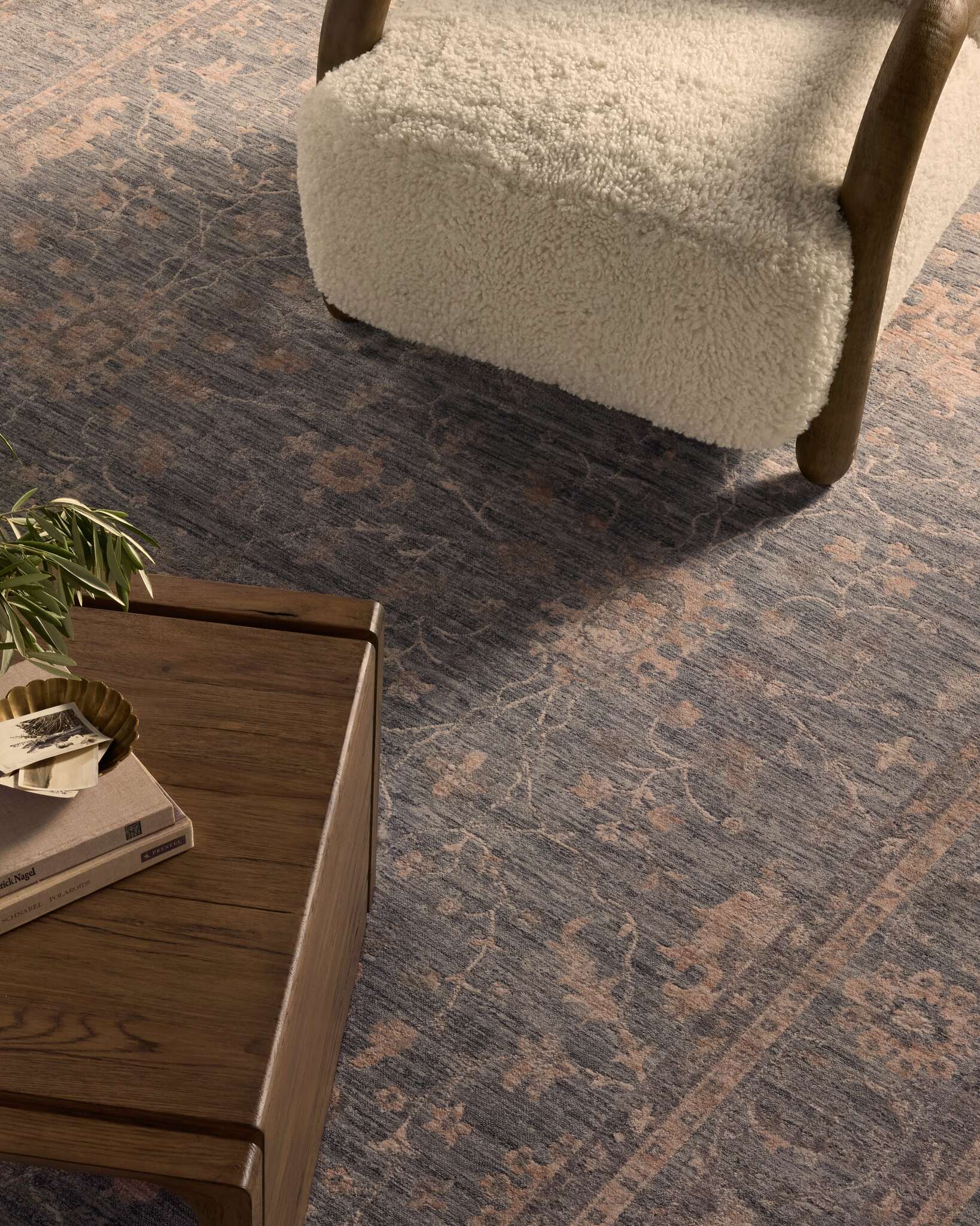 【80's Vintage rug】155×91cm　ブルガリア産　ファーラグ 80's Vintage rug】155×91cm ブルガリア産 ファーラグ 80's Vintage